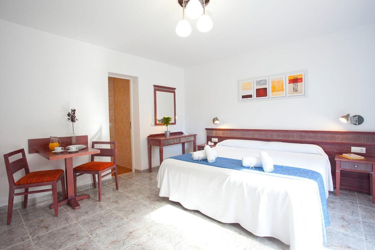 Apartamentos Cala Murada Tennis Luaran gambar